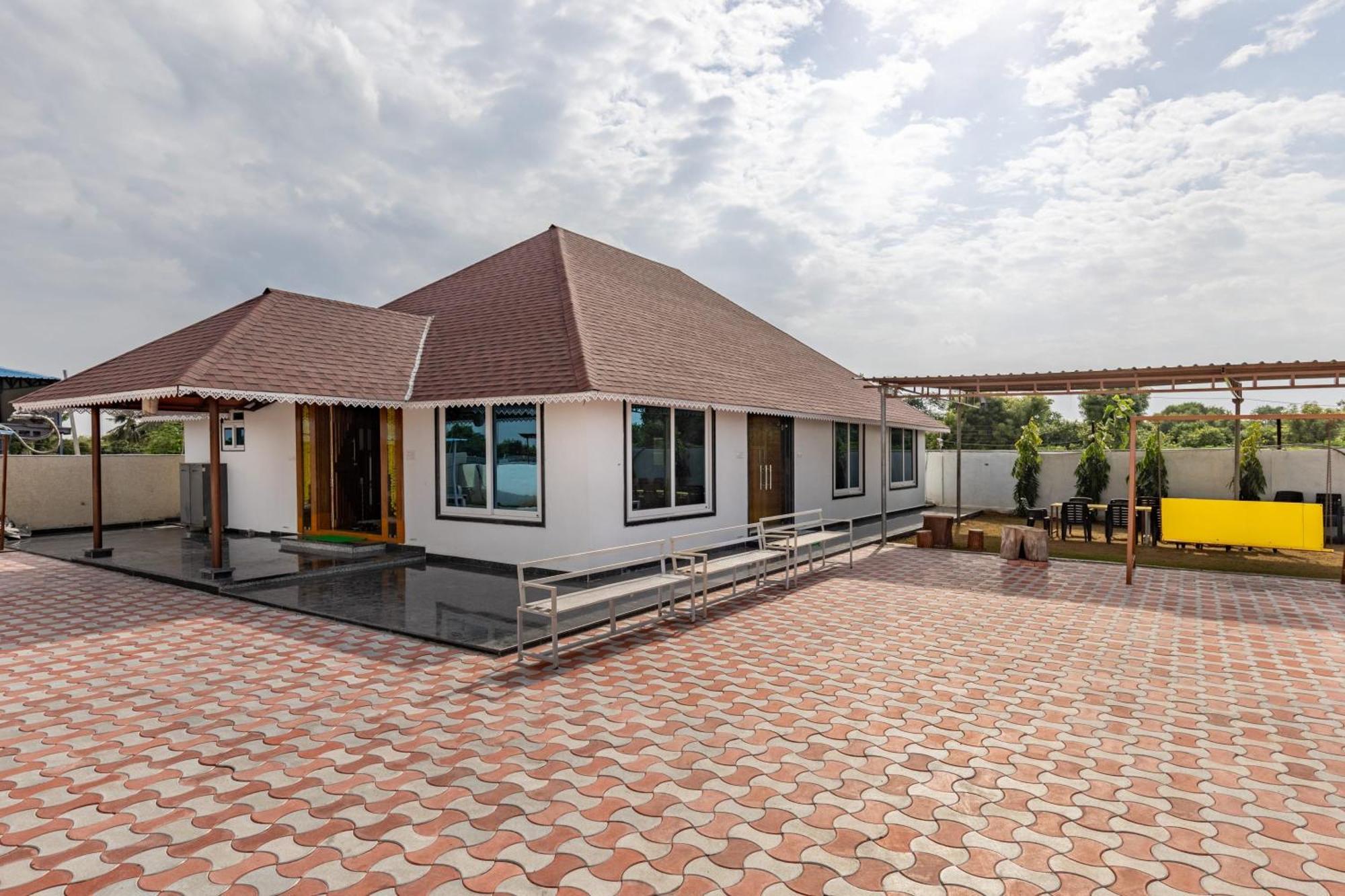 Aqua Lagoon Villa By Secret Turtle Pvt Pool Private Lawn Secunderābād Exterior foto